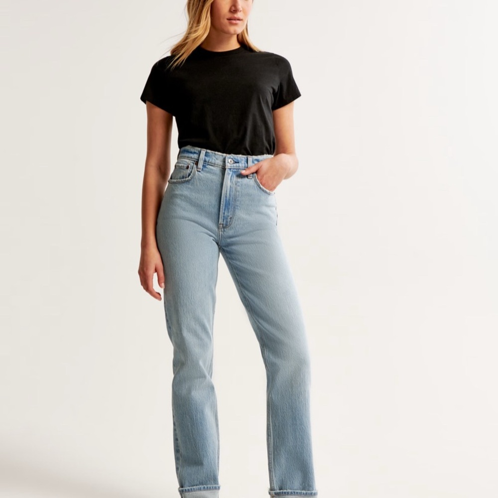 ABERCROMBIE & FITCH 90s super high-rise straight jeans. Size: 27 LONG